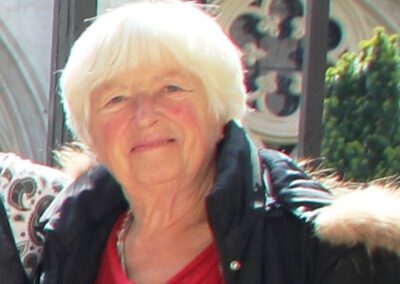 HOMMAGE A MONIQUE DUMONT